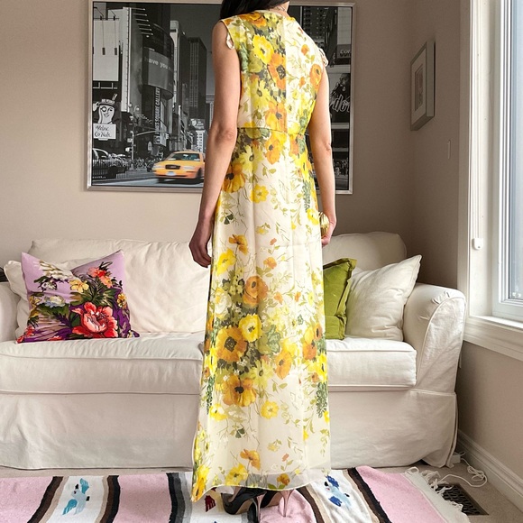 Vintage floral A-line maxi dress - Picture 5 of 16